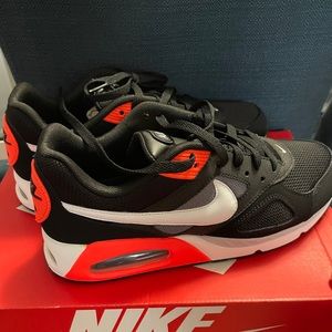 Brand New Never Worn Nike Air Max IVO Black Crimson White Grey Size 8 Mens
